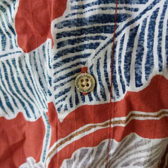 Reyn spoone tropical  short sleeve button down top - Picture 3 of 6